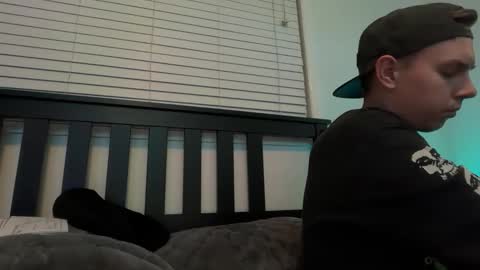 snapbacksandtattoos420 online show from 29, 5, 2026