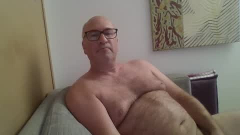 sneakerboy18 online show from 8, 12, 2024