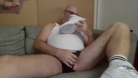 sneakerboy18 online show from 24, 9, 2025