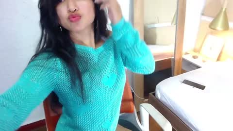 Snapshot of sneakyy_fantasy chatting on 19, 12, 2024 Hellen  online show from 19, 12, 2024