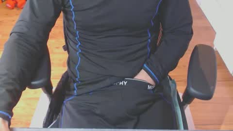 Snapshot of snooze85 chatting on 3, 10, 2025 Cbt-Slave online show from 3, 10, 2025