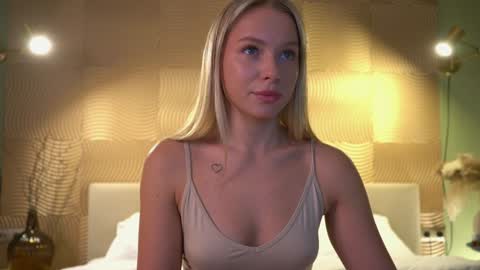 Candice Snow online show from 8, 12, 2024