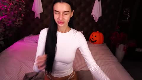 Snapshot of snow_whiteeex chatting on 31, 10, 2025 snow_whiteeex online show from 31, 10, 2025