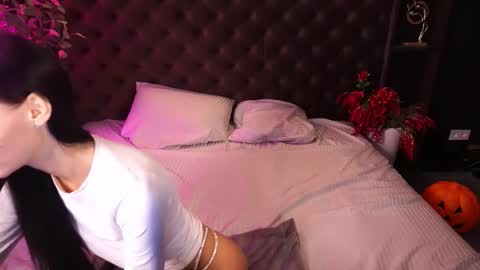 Snapshot of snow_whiteeex chatting on 4, 11, 2025 snow_whiteeex online show from 4, 11, 2025