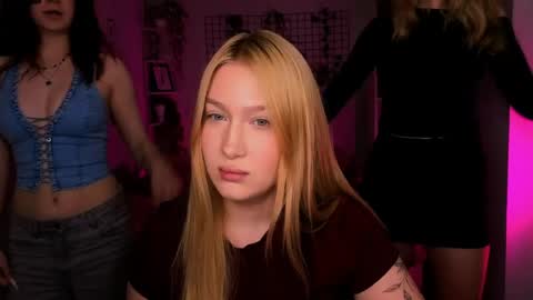 so_hot_rosalie online show from 4, 5, 2026