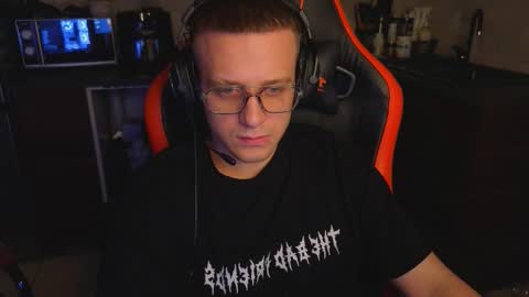 Snapshot of sobaka_masturbaka chatting on 24, 2, 2026 kluvr4 online show from 24, 2, 2026