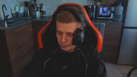 Snapshot of sobaka_masturbaka chatting on 15, 3, 2026 kluvr4 online show from 15, 3, 2026