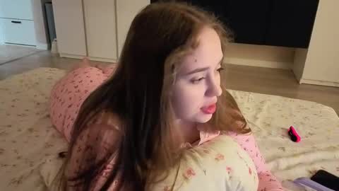 Sophy online show from 12, 4, 2026