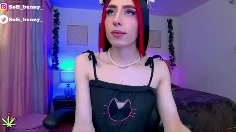 soffi_bunny_ online show from 17, 9, 2025