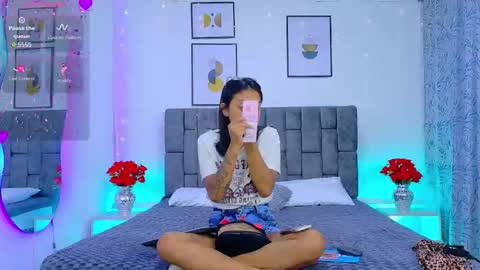 Snapshot of soffia_konig chatting on 10, 5, 2026 SOFFI AND CHISTOPHER online show from 10, 5, 2026