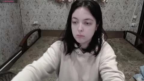 soffia_xo online show from 12, 10, 2025