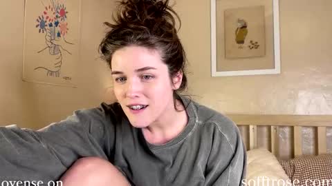 Julia    online show from 20, 2, 2025