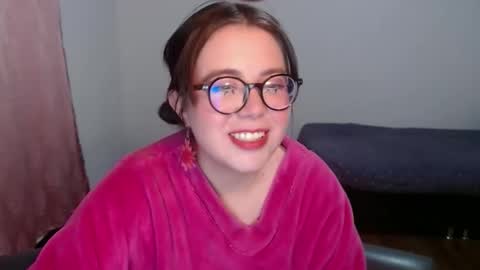 Sofi Lynch online show from 5, 12, 2025