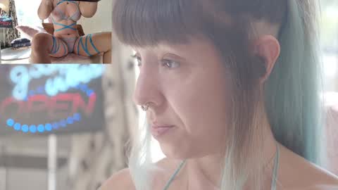 Snapshot of sofi_mora chatting on 2, 11, 2025 Sofi Mora online show from 2, 11, 2025