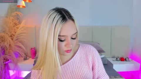 Snapshot of sofia_pamela chatting on 1, 12, 2025 SOFIA PAMELA online show from 1, 12, 2025