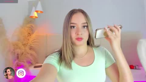 Snapshot of sofia_pamela chatting on 15, 12, 2025 SOFIA PAMELA online show from 15, 12, 2025