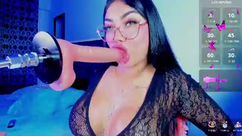 sofia  online show from 19, 7, 2026
