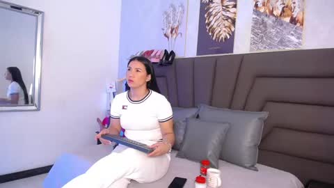      online show from 18, 5, 2026