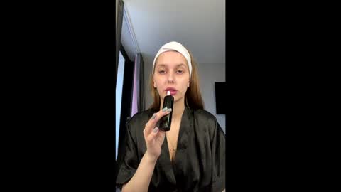 Hi My name is Sofia Welcome to my room Please thumbs up - its important online show from 7, 1, 2026