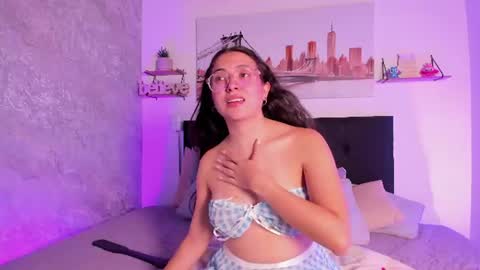 sofialujan_ online show from 22, 6, 2026