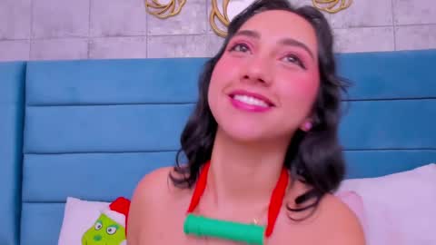 Sofia Miller  online show from 5, 12, 2024