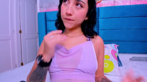 Sofia Miller  online show from 25, 1, 2025