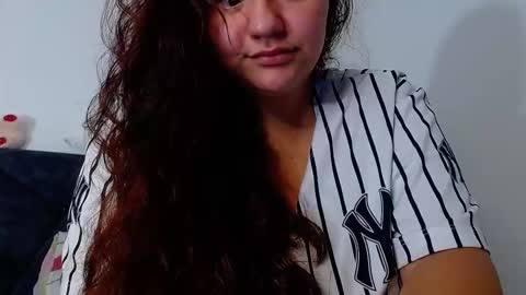Snapshot of sofiamooon_ chatting on 3, 2, 2026 sofiamooon_ online show from 3, 2, 2026