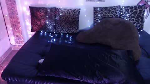 Snapshot of sofianix chatting on 28, 2, 2025 SOFIA NIX online show from 28, 2, 2025