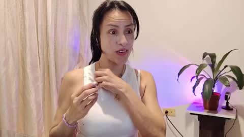 Sofi Bella online show from 22, 2, 2026