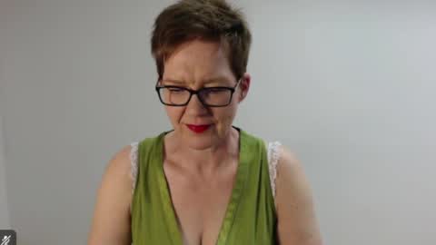 Sofie Velvet online show from 23, 3, 2026