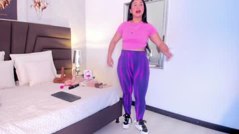 Snapshot of sofiperez_ chatting on 8, 2, 2025 online show from 8, 2, 2025