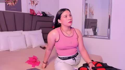 Snapshot of sofiperez_ chatting on 15, 9, 2025 online show from 15, 9, 2025