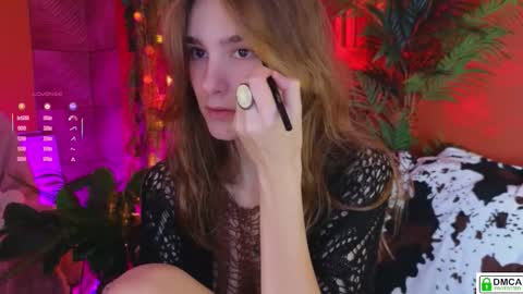 Snapshot of soft_animal chatting on 28, 10, 2025 E online show from 28, 10, 2025