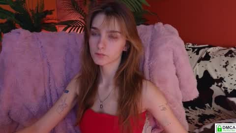 Snapshot of soft_animal chatting on 9, 11, 2025 E online show from 9, 11, 2025