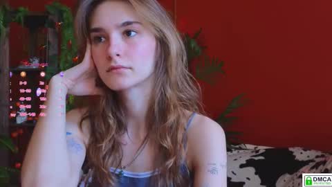 Snapshot of soft_animal chatting on 15, 11, 2025 E online show from 15, 11, 2025