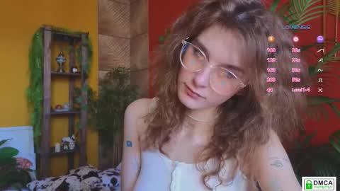 Snapshot of soft_animal chatting on 1, 2, 2026 E online show from 1, 2, 2026