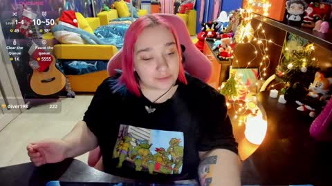 Snapshot of softie_sofy chatting on 8, 1, 2025 Sofie online show from 8, 1, 2025