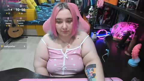 Snapshot of softie_sofy chatting on 10, 10, 2025 Sofie online show from 10, 10, 2025