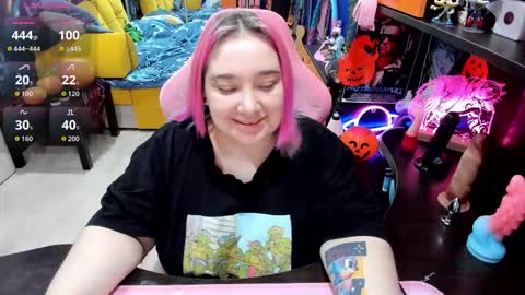 Snapshot of softie_sofy chatting on 26, 10, 2025 Sofie online show from 26, 10, 2025