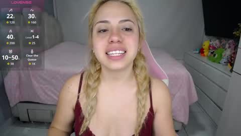Snapshot of softkiss_x chatting on 27, 5, 2026 Fran online show from 27, 5, 2026