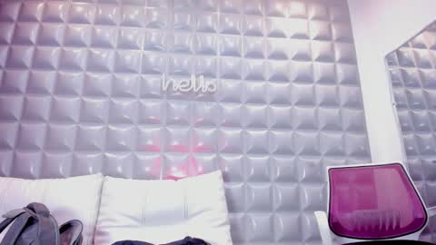 Snapshot of sol_angel7 chatting on 20, 12, 2025 SOL ANGEL online show from 20, 12, 2025