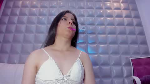 Snapshot of sol_angel7 chatting on 10, 1, 2026 SOL ANGEL online show from 10, 1, 2026