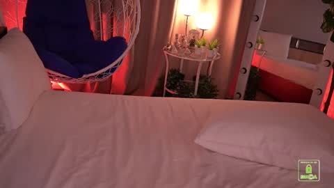 Snapshot of sonalegend_ chatting on 18, 9, 2025 My name isSonya  online show from 18, 9, 2025