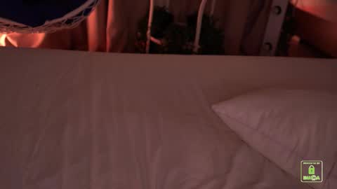 Snapshot of sonalegend_ chatting on 9, 10, 2025 My name isSonya  online show from 9, 10, 2025