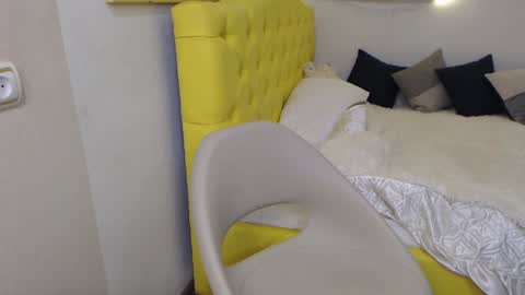 Snapshot of sondrariddle chatting on 6, 2, 2025 sondrariddle online show from 6, 2, 2025