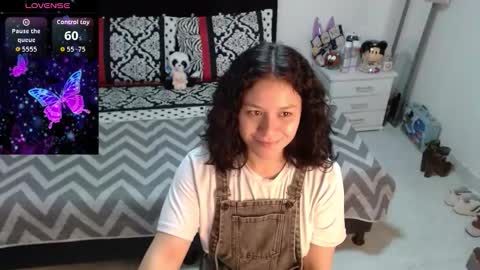 Snapshot of soniafuckboobs chatting on 3, 3, 2026 soniafuckboobs online show from 3, 3, 2026