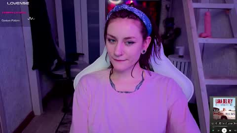 Snapshot of sonicsupergirl chatting on 12, 10, 2025 Rie online show from 12, 10, 2025