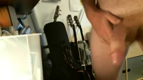 Snapshot of sonnyboy18 chatting on 22, 9, 2025 BruceWilly online show from 22, 9, 2025