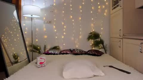 Snapshot of sonya_baby chatting on 8, 12, 2024 SONIA online show from 8, 12, 2024