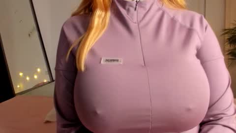 Snapshot of sonya_baby chatting on 19, 11, 2025 SONIA online show from 19, 11, 2025